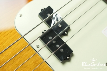 Made in Japan Hybrid II P Bass - 3-Color Sunburst